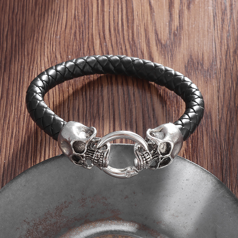 Gothic Double Skull Black Brai - Gothic Skull Ring recension och pris