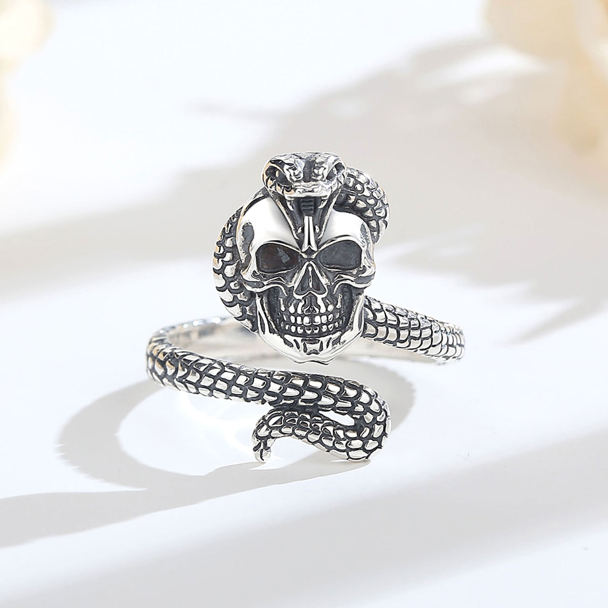 Eudora 925 Sterling Silver Sna - Gothic Skull Ring recension och pris