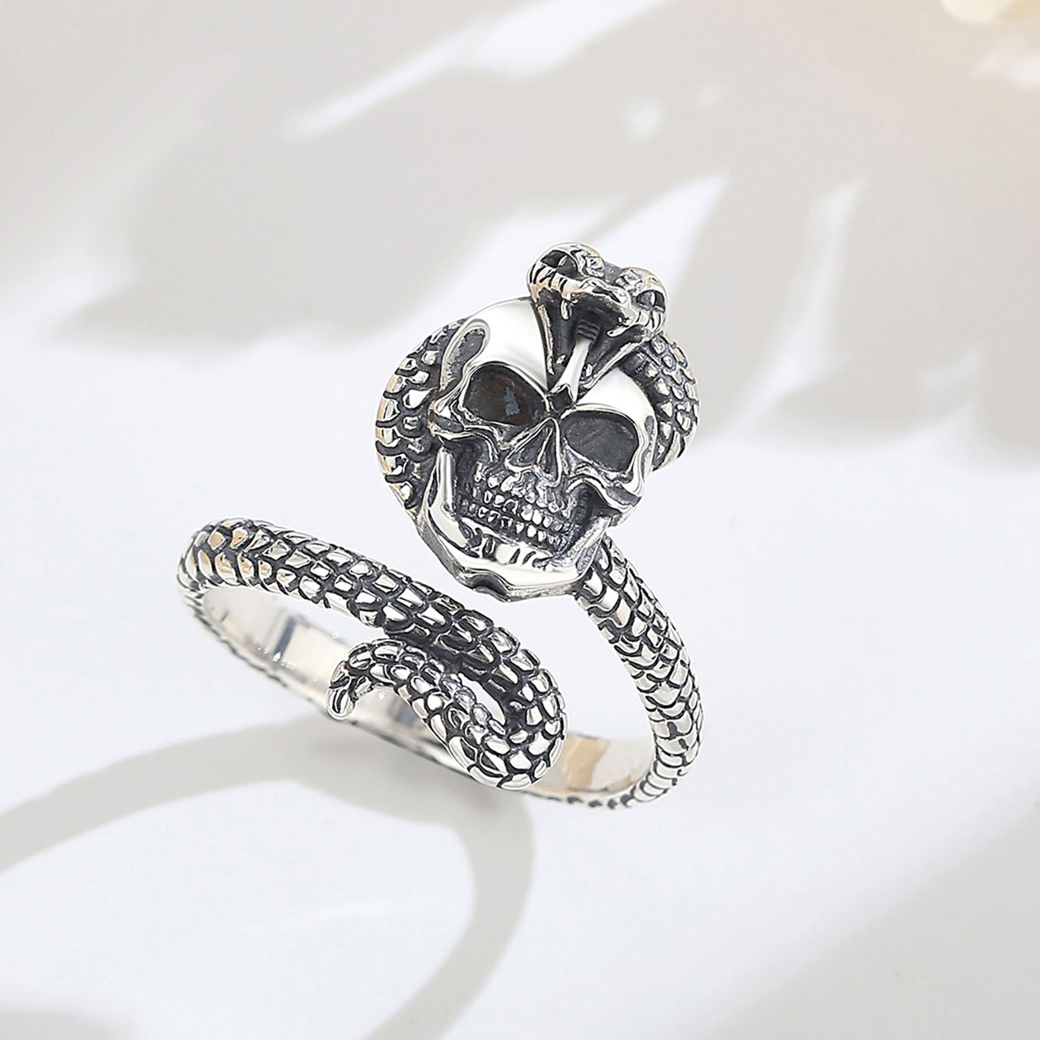 Eudora 925 Sterling Silver Sna - Gothic Skull Ring recension och pris