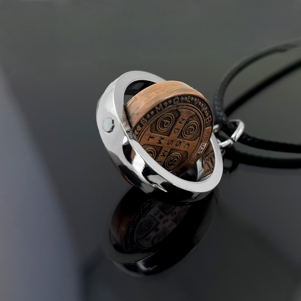 New St Benedict Medal Necklace - Jewelry & Watches Sp Zo O recension och pris