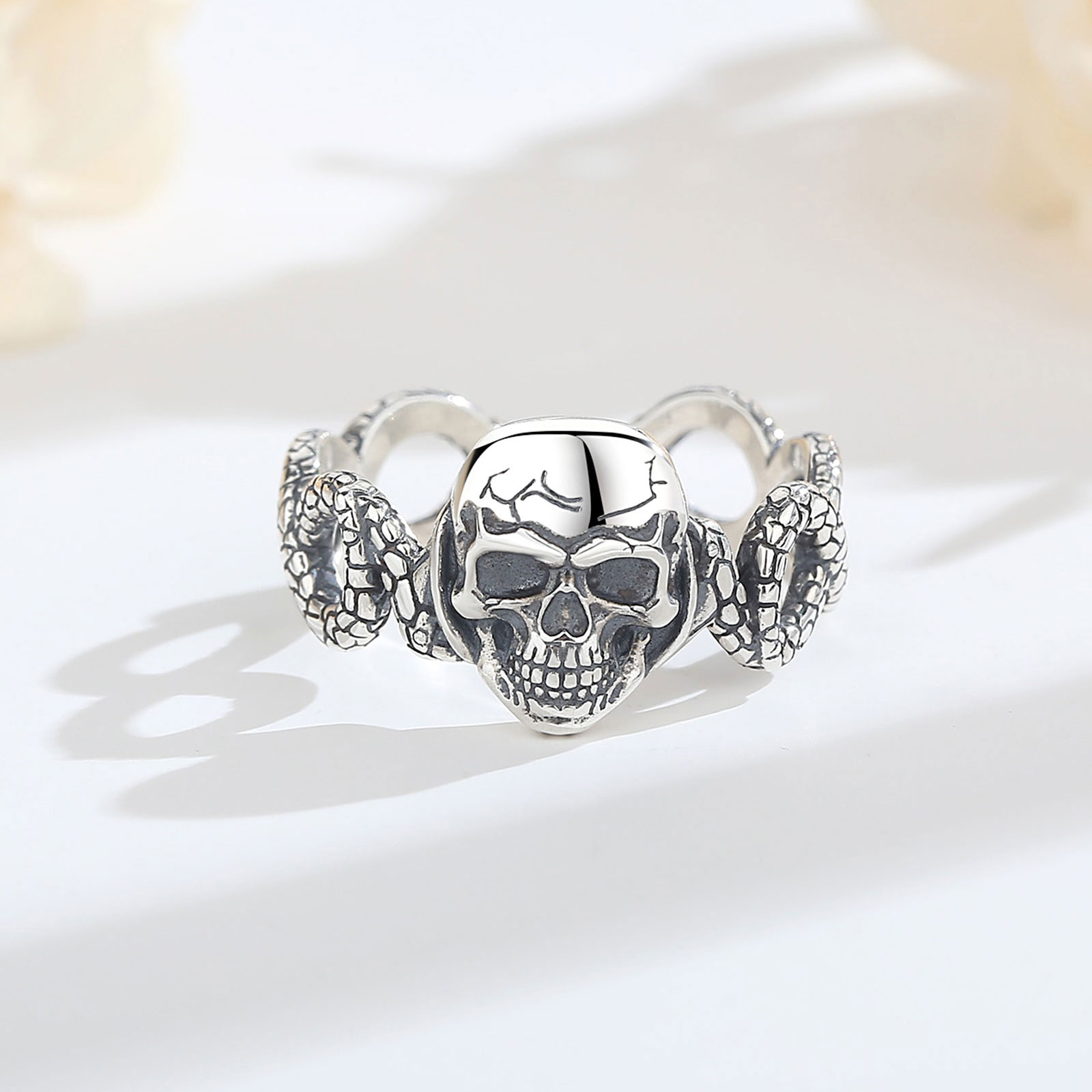 AEONSLOVE 925 Sterling Silver  - Gothic Skull Ring recension och pris